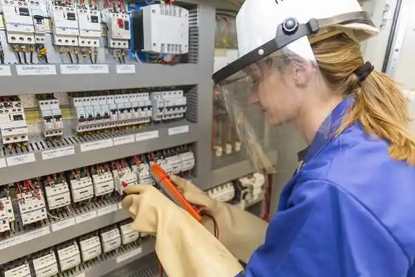 electrician Ladoga